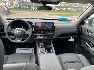 2026 Nissan Pathfinder Platinum