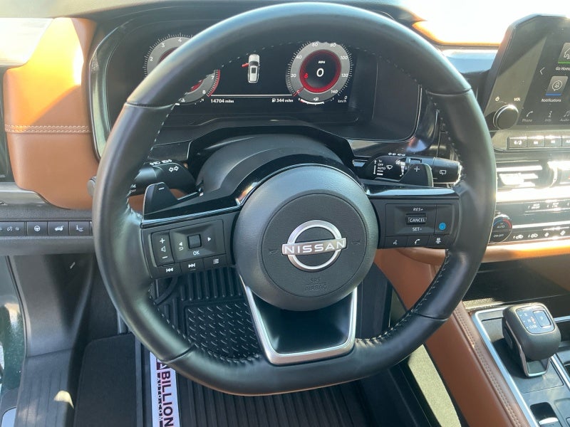2025 Nissan Pathfinder Platinum