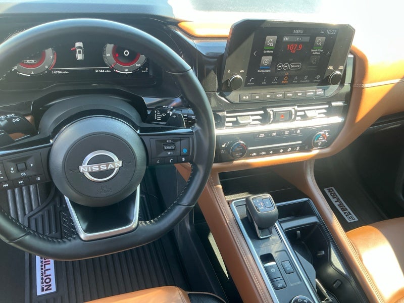 2025 Nissan Pathfinder Platinum