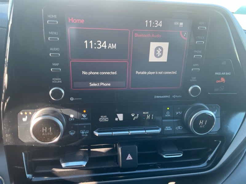 2022 Toyota Highlander Hybrid XLE