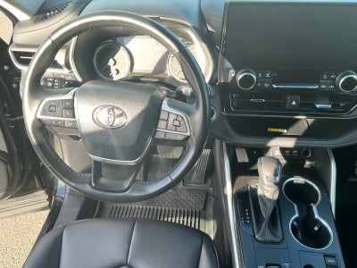 2023 Toyota Highlander Hybrid XLE