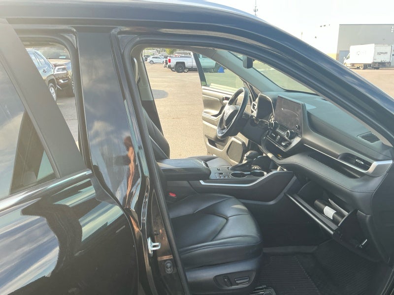 2023 Toyota Highlander Hybrid XLE