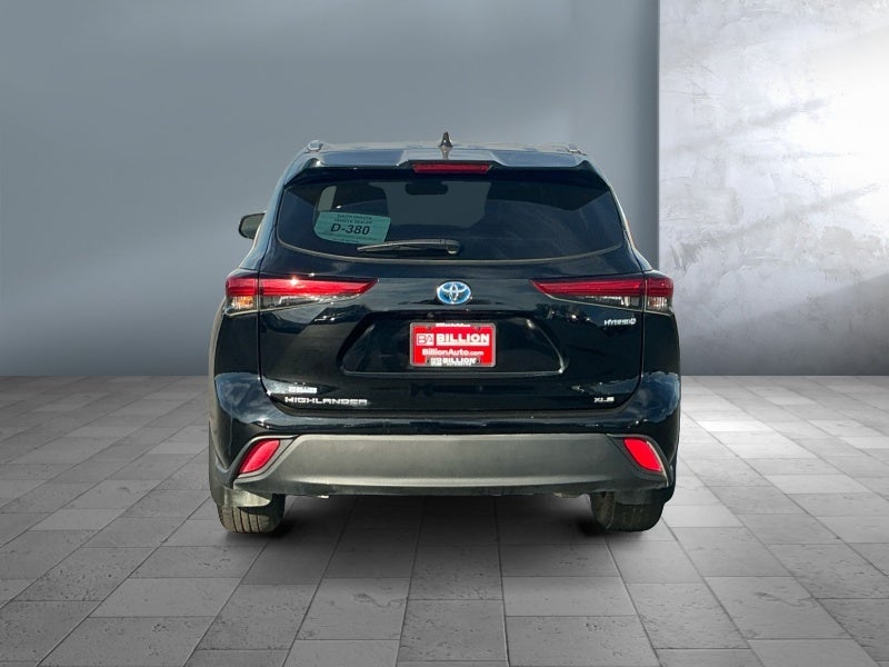2023 Toyota Highlander Hybrid XLE