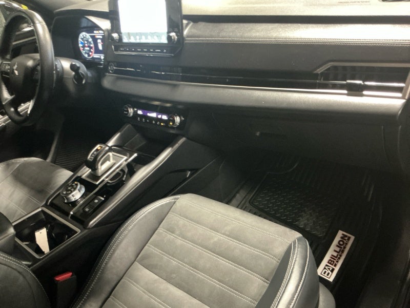 2023 Mitsubishi Outlander SE Black Edition