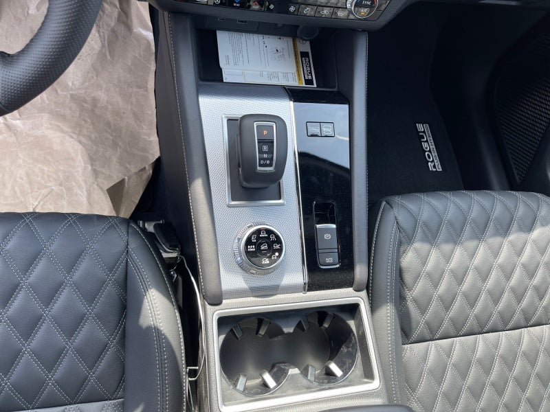 2026 Nissan Rogue Plug-In Hybrid Platinum
