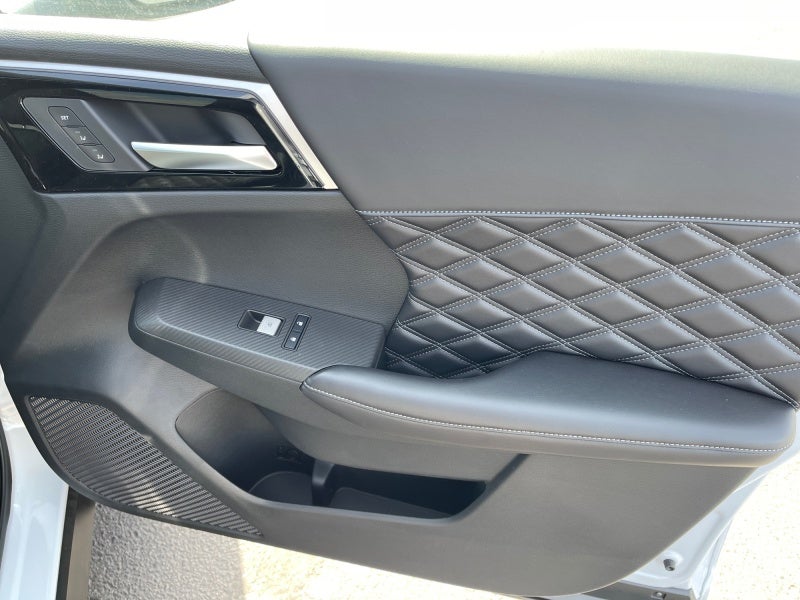 2026 Nissan Rogue Plug-In Hybrid Platinum