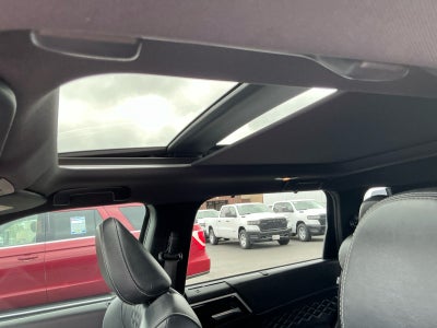 2025 Mitsubishi Outlander Plug-In Hybrid SEL Black Edition