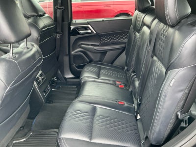 2025 Mitsubishi Outlander Plug-In Hybrid SEL Black Edition