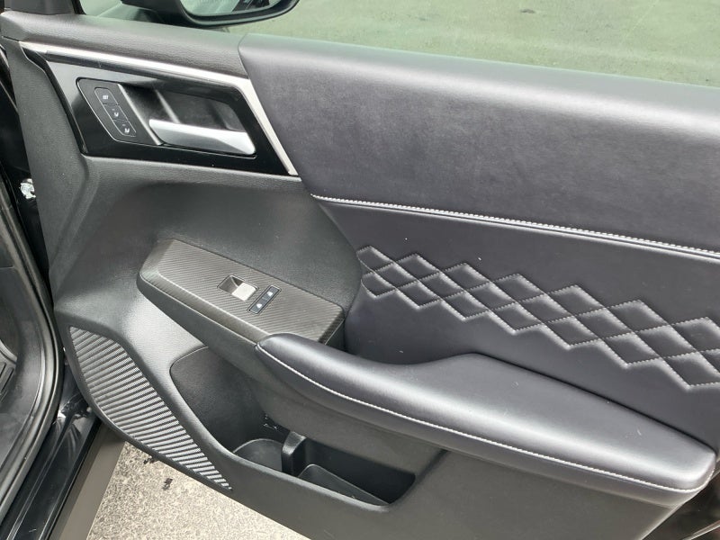 2025 Mitsubishi Outlander Plug-In Hybrid SEL Black Edition