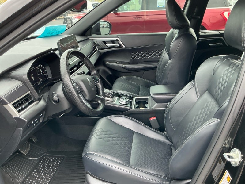 2025 Mitsubishi Outlander Plug-In Hybrid SEL Black Edition
