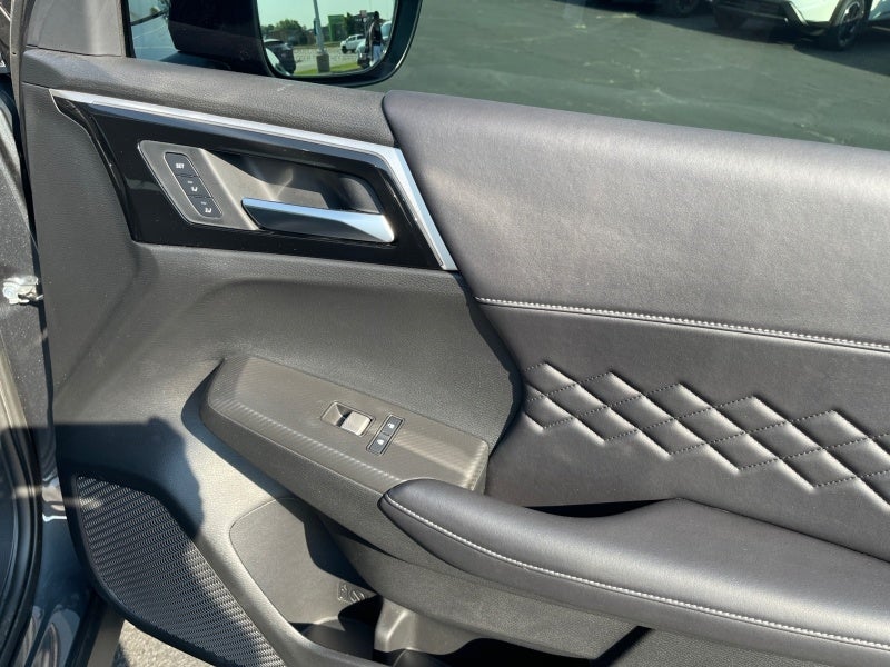 2025 Mitsubishi Outlander Plug-In Hybrid SEL Black Edition