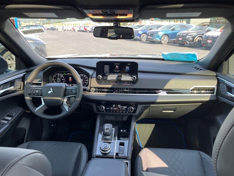 2025 Mitsubishi Outlander Plug-In Hybrid SEL Black Edition