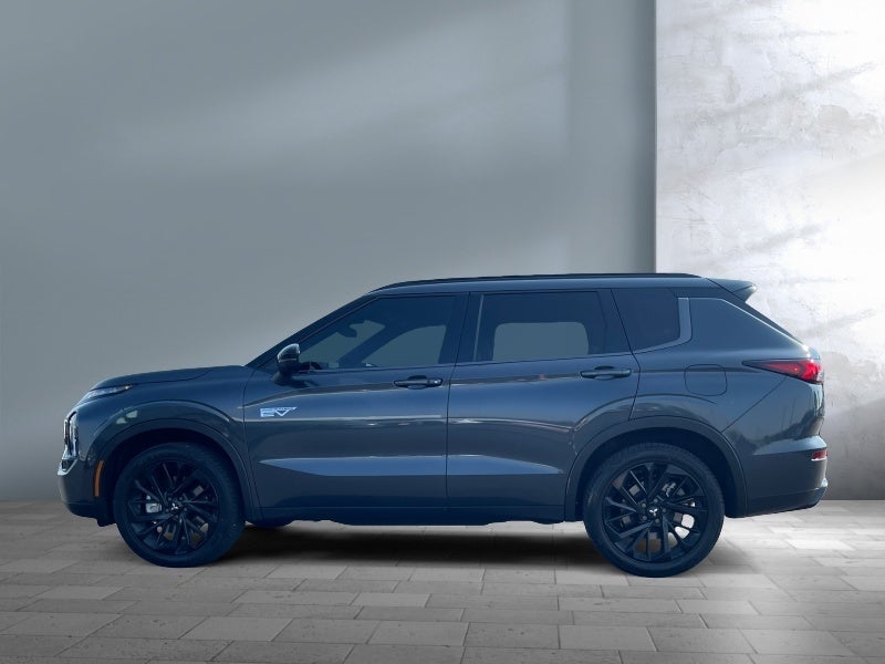 2025 Mitsubishi Outlander Plug-In Hybrid SEL Black Edition