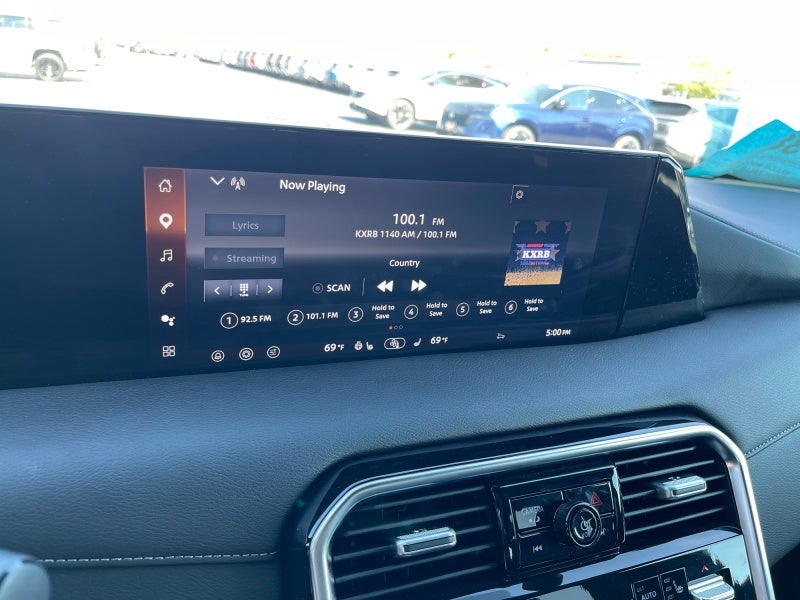 2025 Nissan Armada SL
