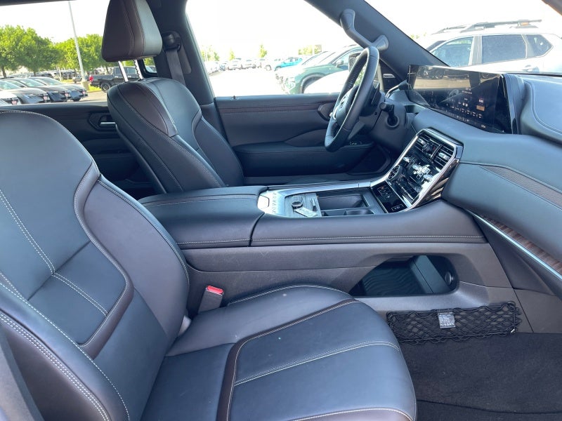 2025 Nissan Armada SL