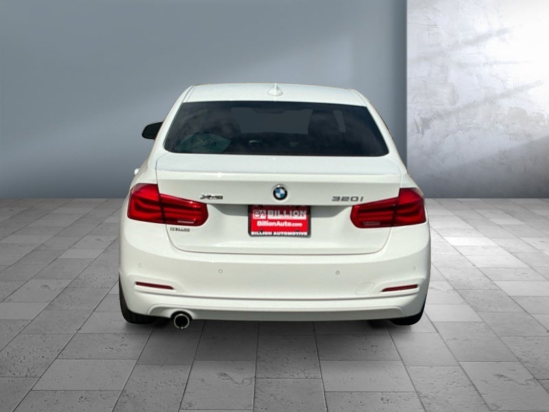 2018 BMW 3 Series 320i xDrive